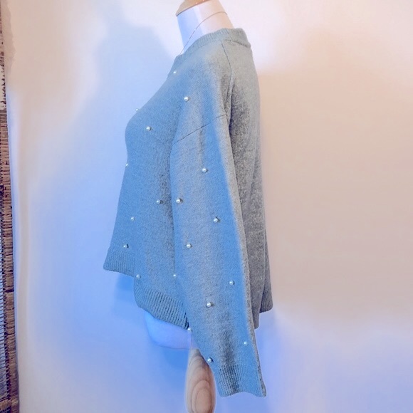 H&M Mint Green Faux Pearl Embroidered High Low Crewneck Sweater-Size Small - Picture 4 of 8